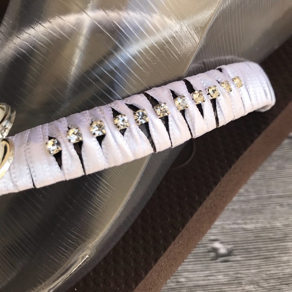 NEW Pocahontas Havaianas Sandals - Picture 2 of 8